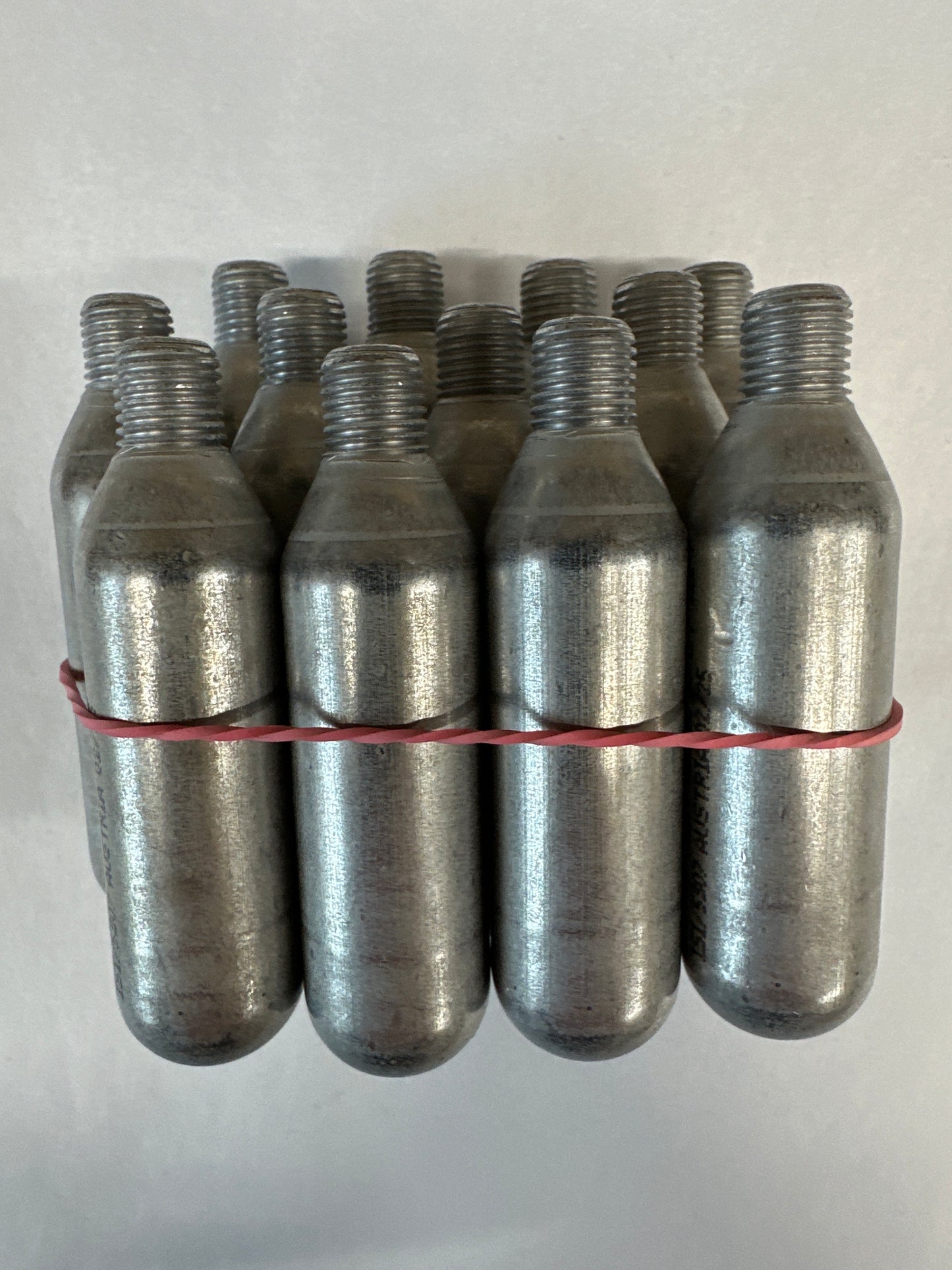 8 Gram Threaded CO2 (12 pack)
