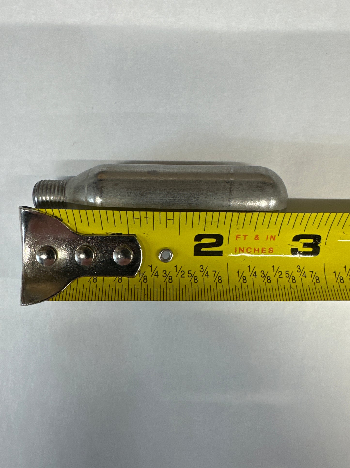 8 Gram Threaded CO2 (12 pack)